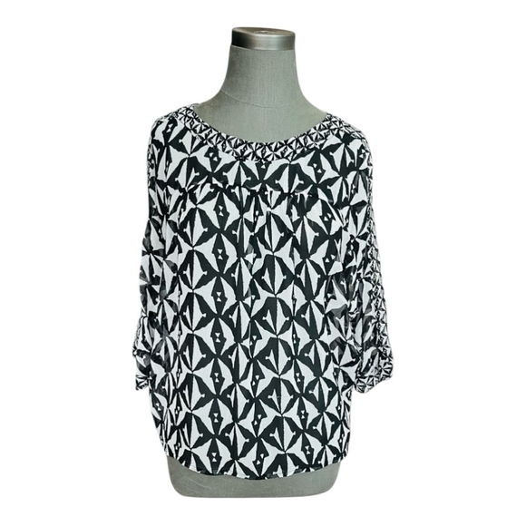 Women’s Shirt Vince Camuto Black & White Sheer Blouse Relaxed Fit Top - Picture 2 of 5